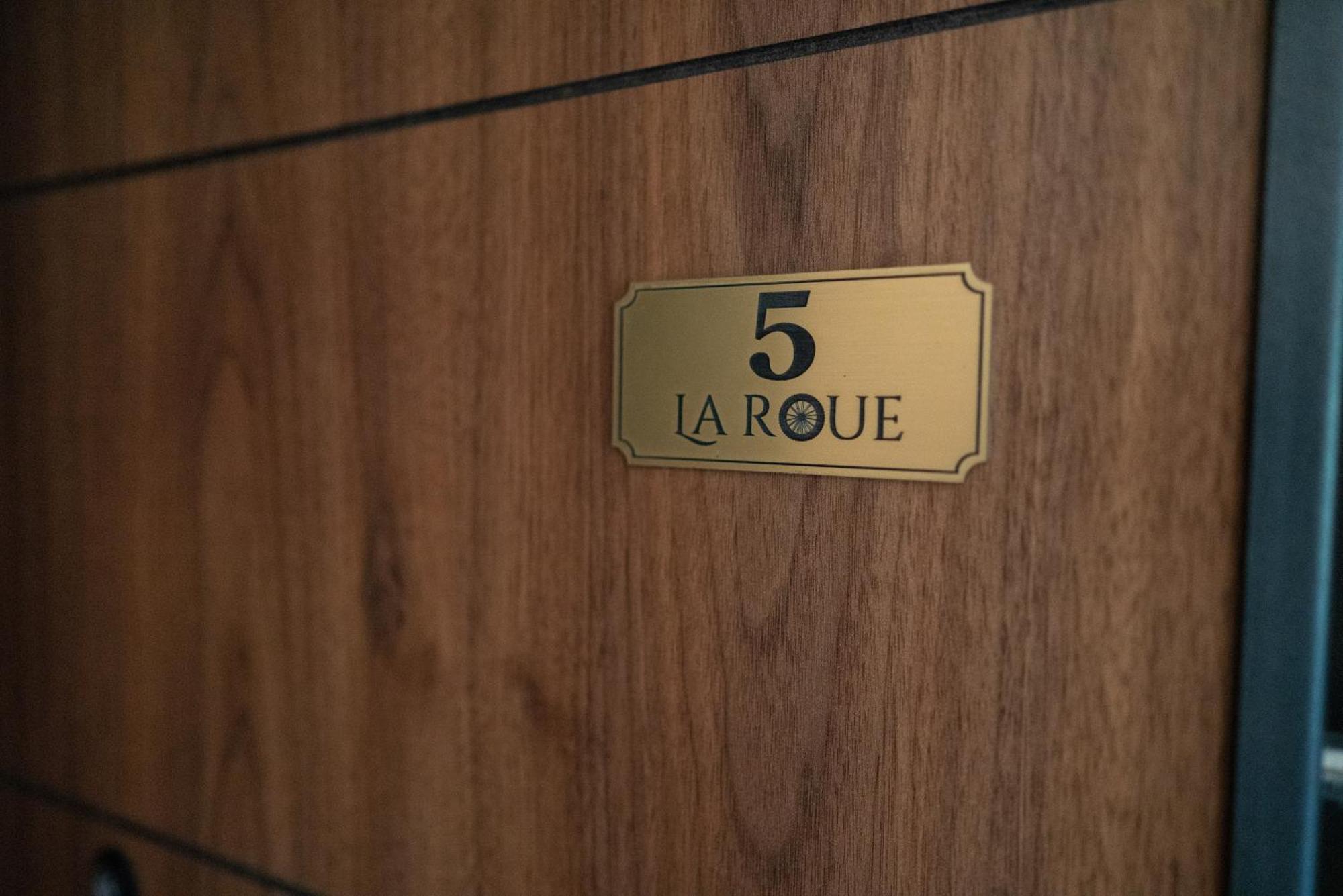 La Roue Hotel Vrsac Exterior photo