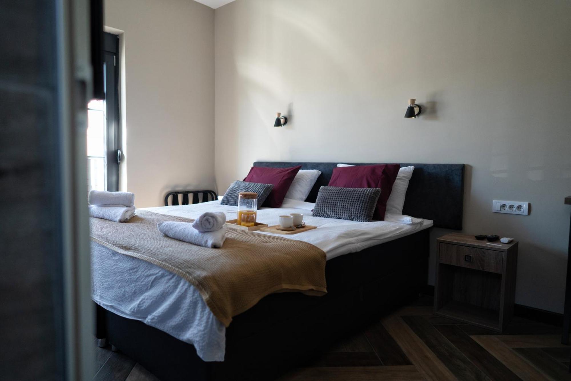 La Roue Hotel Vrsac Room photo